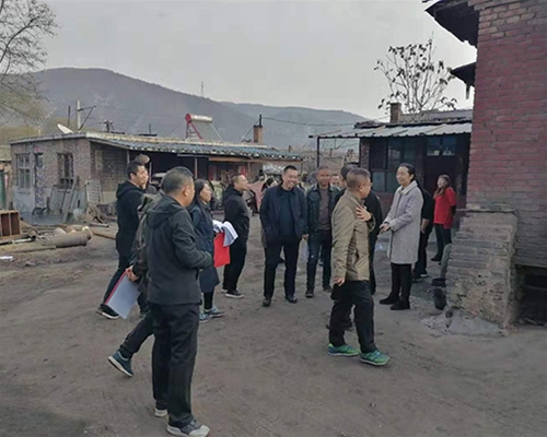 縣委、鎮(zhèn)府領(lǐng)導(dǎo)驗(yàn)收工程