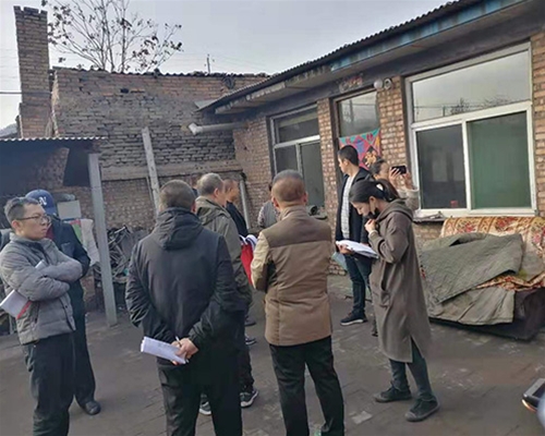 縣委、鎮(zhèn)府領導驗收工程
